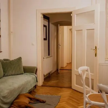 A Szoba 2 Apartman Pecs