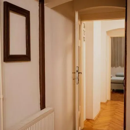 A Szoba 2 Apartman Pecs